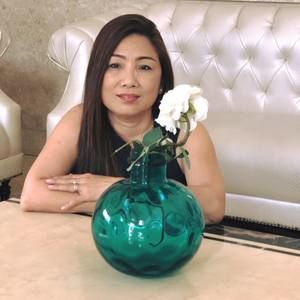 Meet your Posher, Tuyet nhung